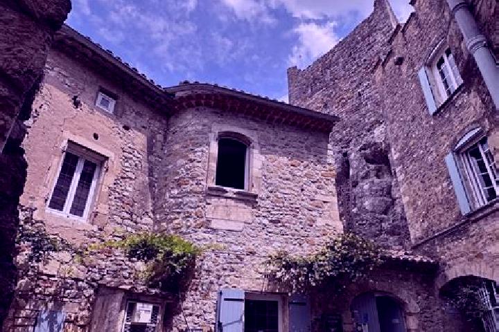 14 escort profiles in Bagnols-sur-Ceze, France. Browse companions, services, rates and book online. Incall and outcall available.