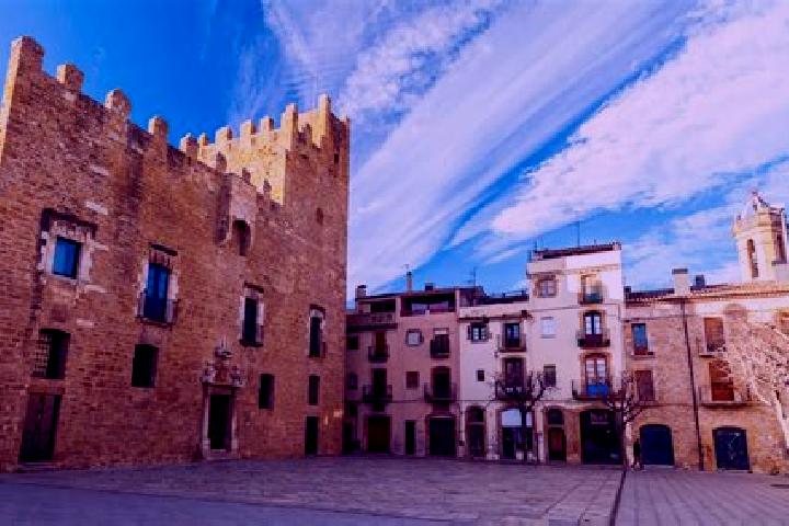 14 escort profiles in la Bisbal d Emporda, Spain. Browse companions, services, rates and book online. Incall and outcall available.