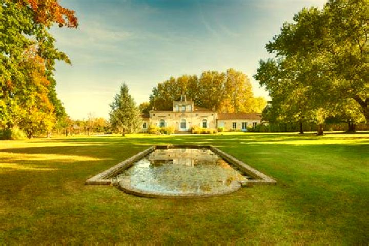 14 escort profiles in Ludon-Medoc, France. Browse companions, services, rates and book online. Incall and outcall available.