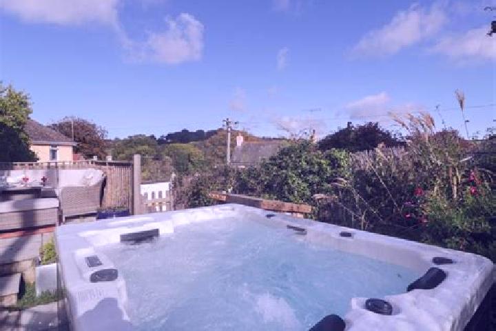 14 escort profiles in Lyme Regis, United Kingdom. Browse companions, services, rates and book online. Incall and outcall available.