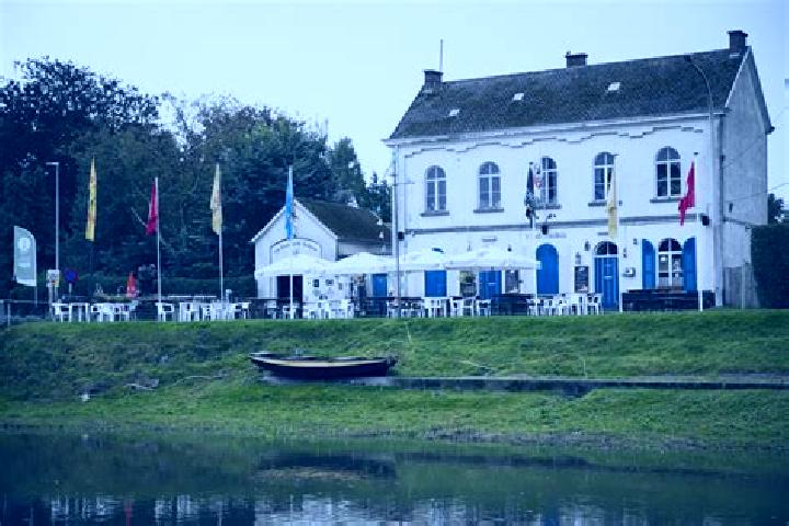 14 escort profiles in Petegem-aan-de-Leie, Belgium. Browse companions, services, rates and book online. Incall and outcall available.