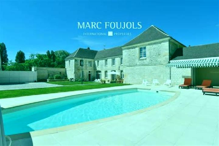 14 escort profiles in Verneuil-en-Halatte, France. Browse companions, services, rates and book online. Incall and outcall available.