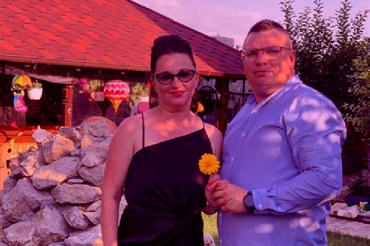 15 escort profiles in Albesti-Paleologu, Romania. Browse companions, services, rates and book online. Incall and outcall available.