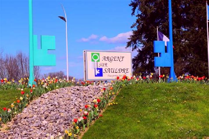 15 escort profiles in Argent-sur-Sauldre, France. Browse companions, services, rates and book online. Incall and outcall available.