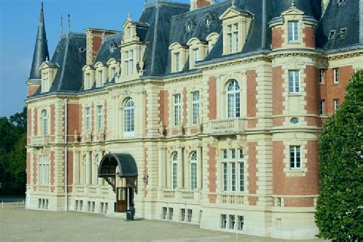 15 escort profiles in Beaulieu-les-Fontaines, France. Browse companions, services, rates and book online. Incall and outcall available.