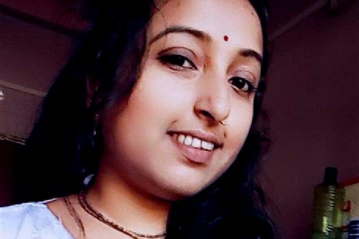 15 escort profiles in Dharmaragar, India. Browse companions, services, rates and book online. Incall and outcall available.