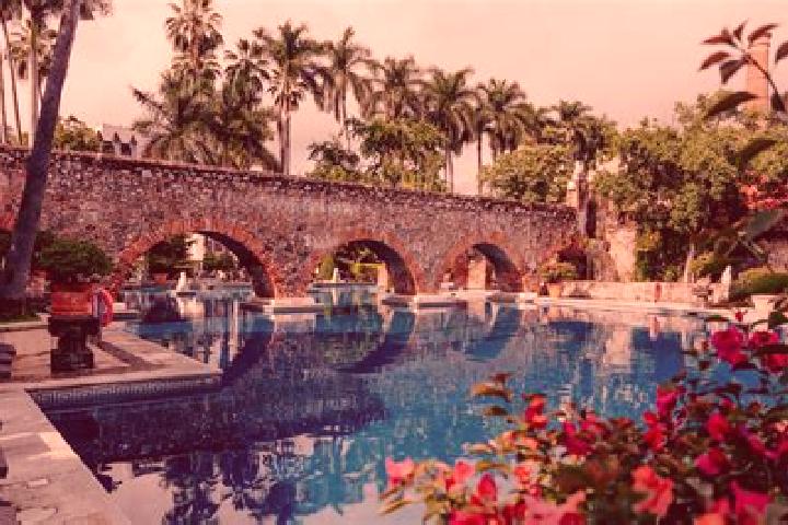 15 escort profiles in Ex- Hacienda de Ocotza, Mexico. Browse companions, services, rates and book online. Incall and outcall available.