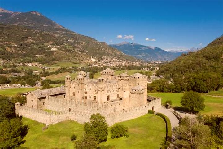 15 escort profiles in Fenis, Italy. Browse companions, services, rates and book online. Incall and outcall available.
