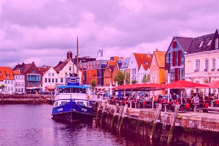 15 escort profiles in Husum, Sweden. Browse companions, services, rates and book online. Incall and outcall available.
