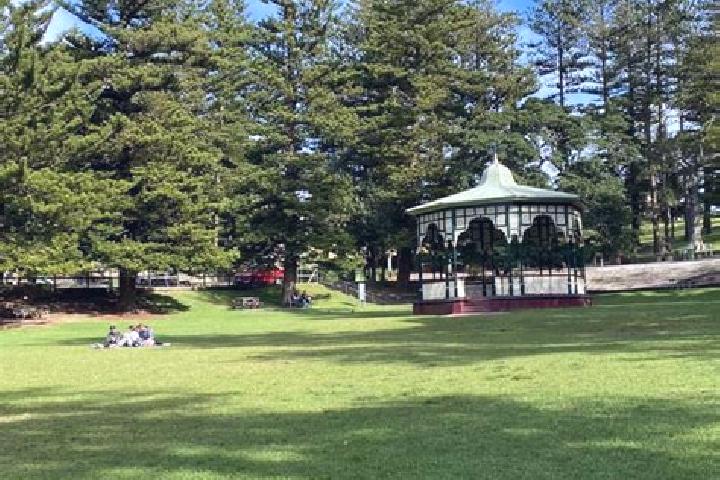 15 escort profiles in King Edward Park, Canada. Browse companions, services, rates and book online. Incall and outcall available.