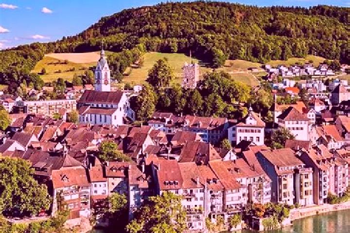15 escort profiles in Laufenburg, Switzerland. Browse companions, services, rates and book online. Incall and outcall available.
