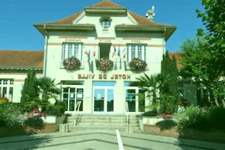 15 escort profiles in Les Noes-pres-Troyes, France. Browse companions, services, rates and book online. Incall and outcall available.