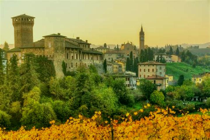 15 escort profiles in Levizzano Rangone, Italy. Browse companions, services, rates and book online. Incall and outcall available.
