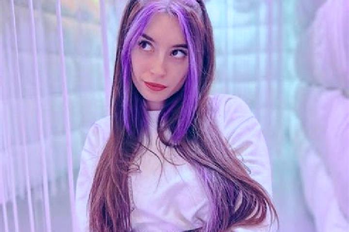 15 escort profiles in Lomas de Vallejos, Argentina. Browse companions, services, rates and book online. Incall and outcall available.