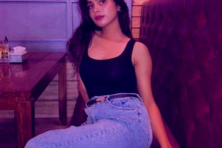 15 escort profiles in Mangattidam, India. Browse companions, services, rates and book online. Incall and outcall available.