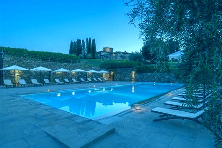 15 escort profiles in Misciano, Italy. Browse companions, services, rates and book online. Incall and outcall available.