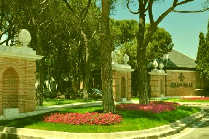 15 escort profiles in San Pablo de la Moraleja, Spain. Browse companions, services, rates and book online. Incall and outcall available.
