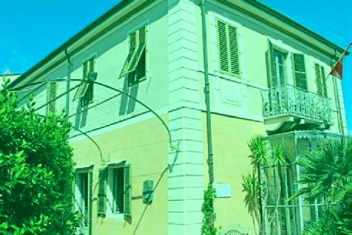 15 escort profiles in Torre del Lago Puccini, Italy. Browse companions, services, rates and book online. Incall and outcall available.