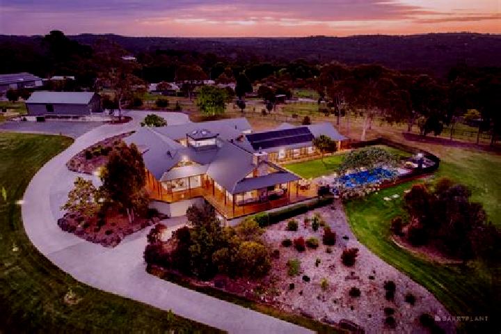 15 escort profiles in Wonga Park, Australia. Browse companions, services, rates and book online. Incall and outcall available.
