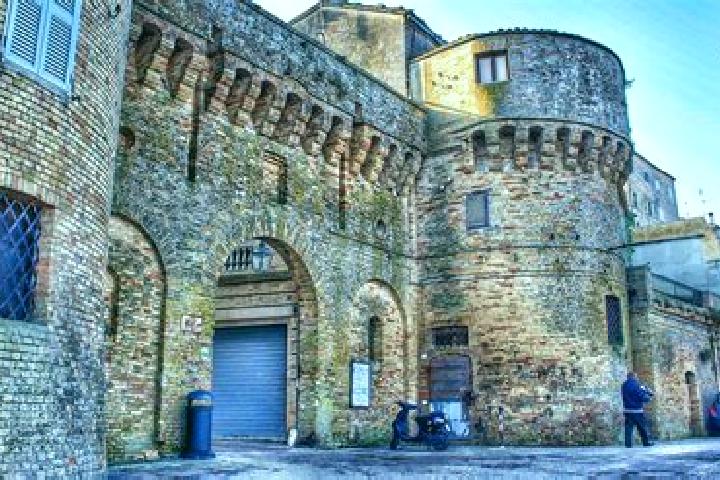 6 escort profiles in Acquaviva Picena, Italy. Browse companions, services, rates and book online. Incall and outcall available.