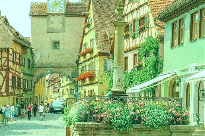 6 escort profiles in Bobingen, Germany. Browse companions, services, rates and book online. Incall and outcall available.