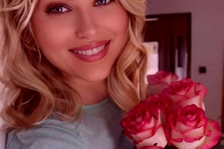 6 escort profiles in Dunoon, Australia. Browse companions, services, rates and book online. Incall and outcall available.