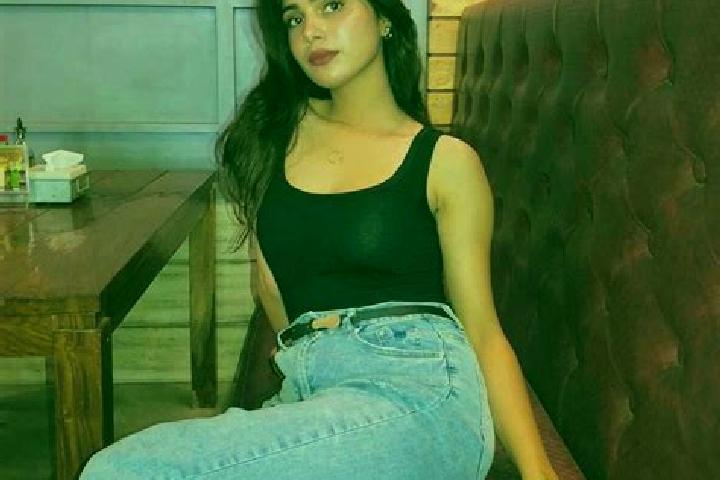6 escort profiles in Manaveli, India. Browse companions, services, rates and book online. Incall and outcall available.