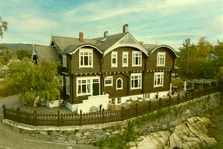 6 escort profiles in Midsund, Norway. Browse companions, services, rates and book online. Incall and outcall available.