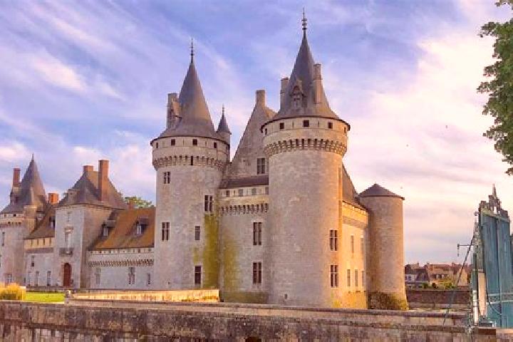 6 escort profiles in Rochefort-sur-Loire, France. Browse companions, services, rates and book online. Incall and outcall available.