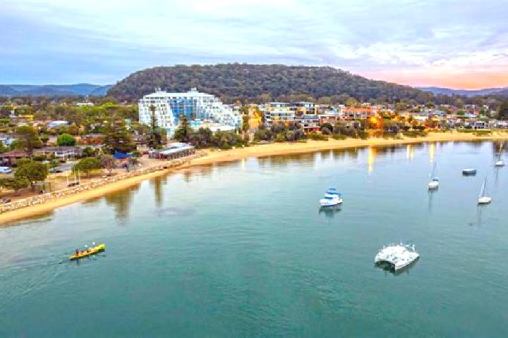 7 escort profiles in Ettalong Beach, Australia. Browse companions, services, rates and book online. Incall and outcall available.