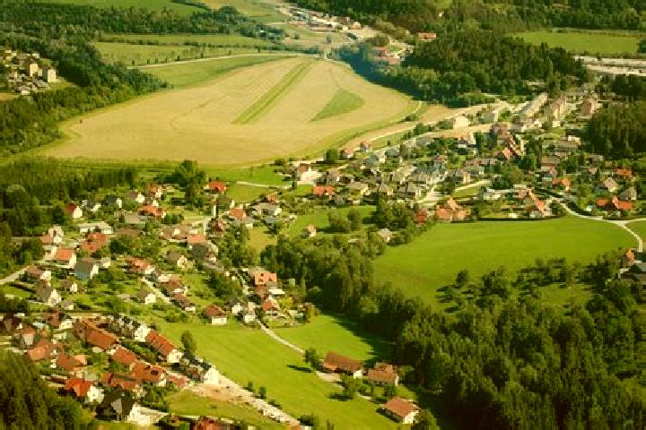 7 escort profiles in Kainach bei Voitsberg, Austria. Browse companions, services, rates and book online. Incall and outcall available.