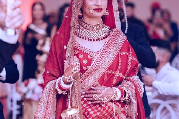 7 escort profiles in Mandi Dabwali, India. Browse companions, services, rates and book online. Incall and outcall available.