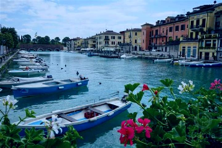 7 escort profiles in Peschiera del Garda, Italy. Browse companions, services, rates and book online. Incall and outcall available.