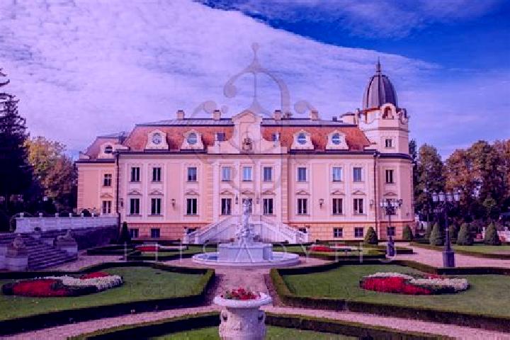 7 escort profiles in Sopron, Hungary. Browse companions, services, rates and book online. Incall and outcall available.