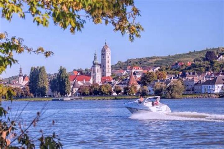 7 escort profiles in Vilshofen, Germany. Browse companions, services, rates and book online. Incall and outcall available.