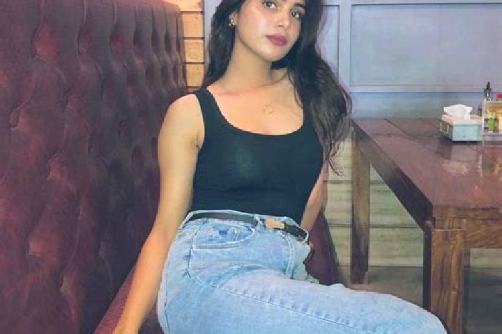 7 escort profiles in Virudampattu, India. Browse companions, services, rates and book online. Incall and outcall available.