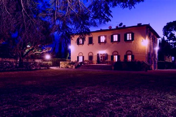 8 escort profiles in Bagno a Ripoli, Italy. Browse companions, services, rates and book online. Incall and outcall available.