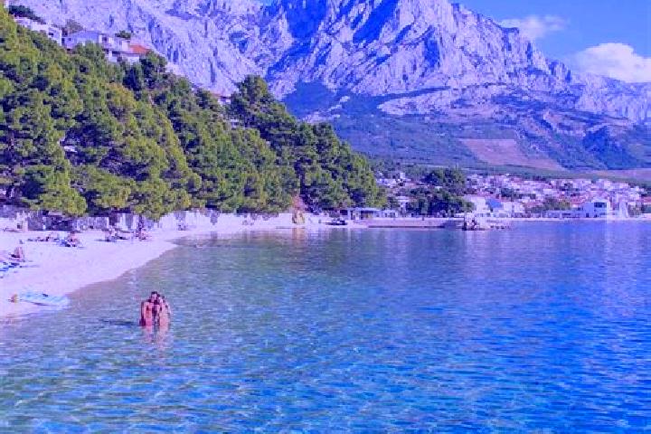 8 escort profiles in Baska Voda, Croatia. Browse companions, services, rates and book online. Incall and outcall available.