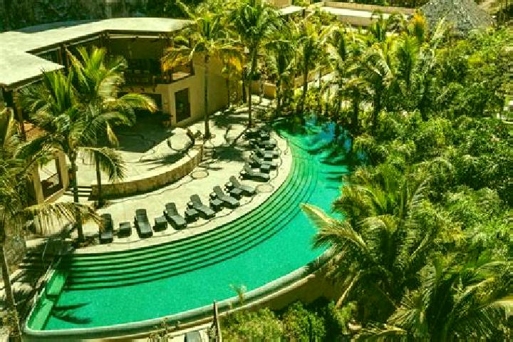 8 escort profiles in Cruz de Huanacaxtle, Mexico. Browse companions, services, rates and book online. Incall and outcall available.