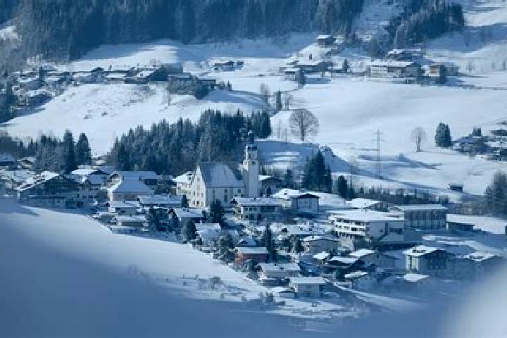 8 escort profiles in Jochberg, Austria. Browse companions, services, rates and book online. Incall and outcall available.