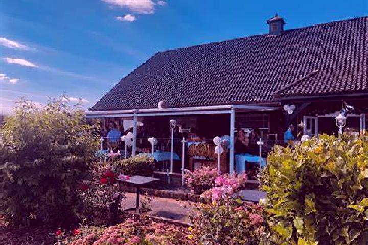 8 escort profiles in Landscheid, Germany. Browse companions, services, rates and book online. Incall and outcall available.