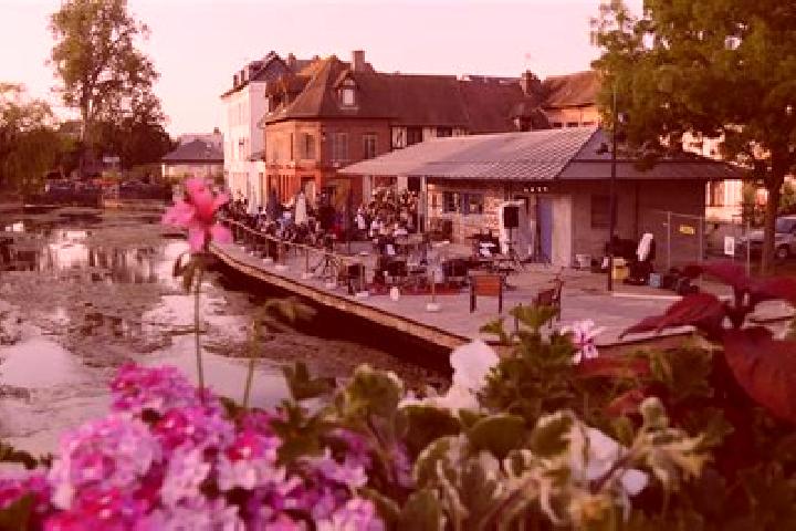 8 escort profiles in Louviers, France. Browse companions, services, rates and book online. Incall and outcall available.