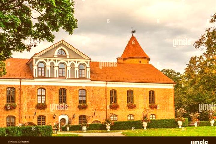 8 escort profiles in Raudondvaris, Lithuania. Browse companions, services, rates and book online. Incall and outcall available.