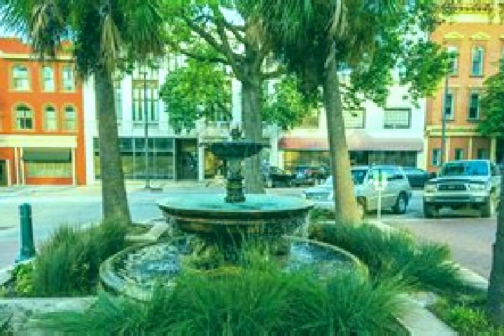 8 escort profiles in Ravenel, France. Browse companions, services, rates and book online. Incall and outcall available.