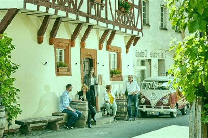 8 escort profiles in Traben-Trarbach, Germany. Browse companions, services, rates and book online. Incall and outcall available.
