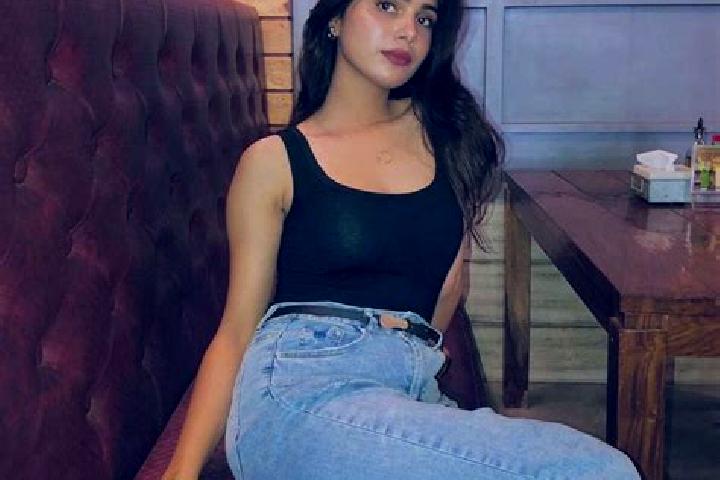 8 escort profiles in Virakeralam, India. Browse companions, services, rates and book online. Incall and outcall available.