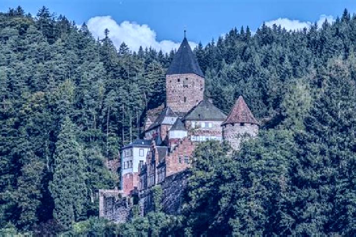 8 escort profiles in Zwingenberg, Germany. Browse companions, services, rates and book online. Incall and outcall available.