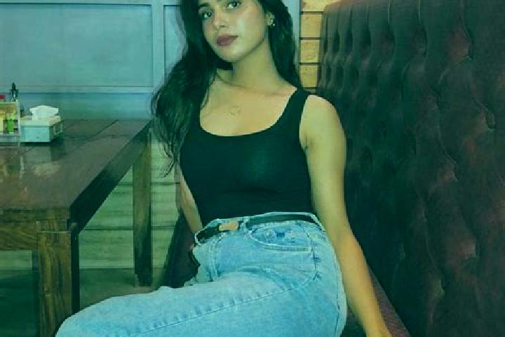 9 escort profiles in Baldeopur, India. Browse companions, services, rates and book online. Incall and outcall available.