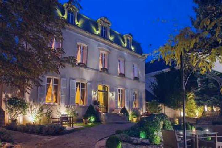 9 escort profiles in Beaune, France. Browse companions, services, rates and book online. Incall and outcall available.