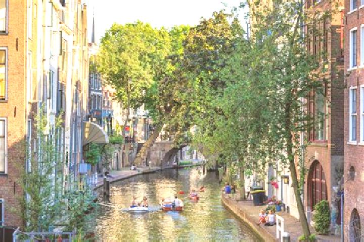 9 escort profiles in Bilthoven, Netherlands. Browse companions, services, rates and book online. Incall and outcall available.